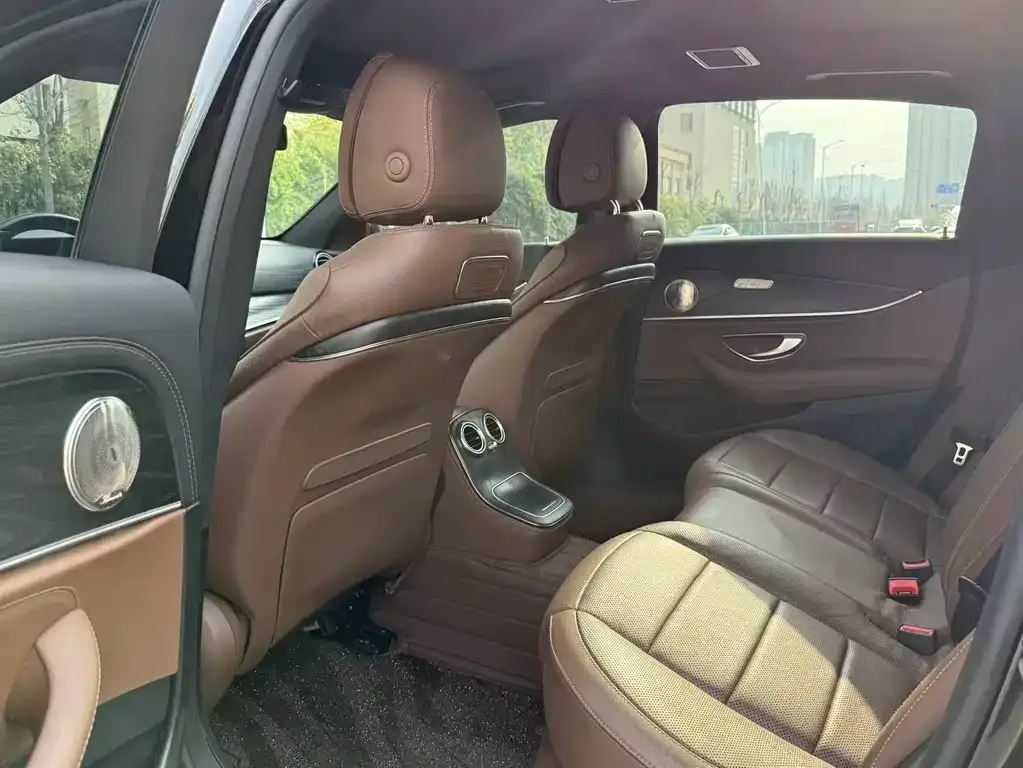 Mercedes-Benz E-Class 2021 из CN, фото 2