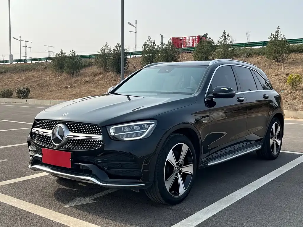 Mercedes-Benz GLC — фото 1
