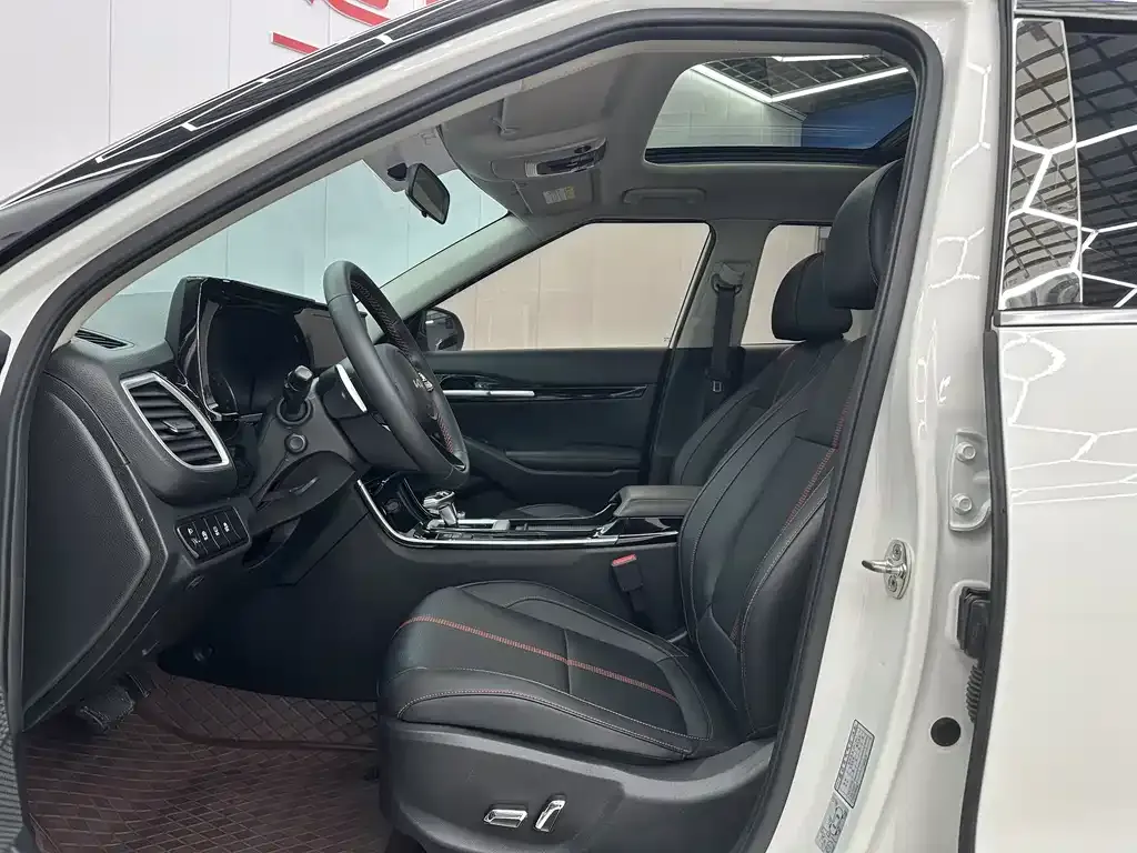 Kia KX3 2023 из CN, фото 9