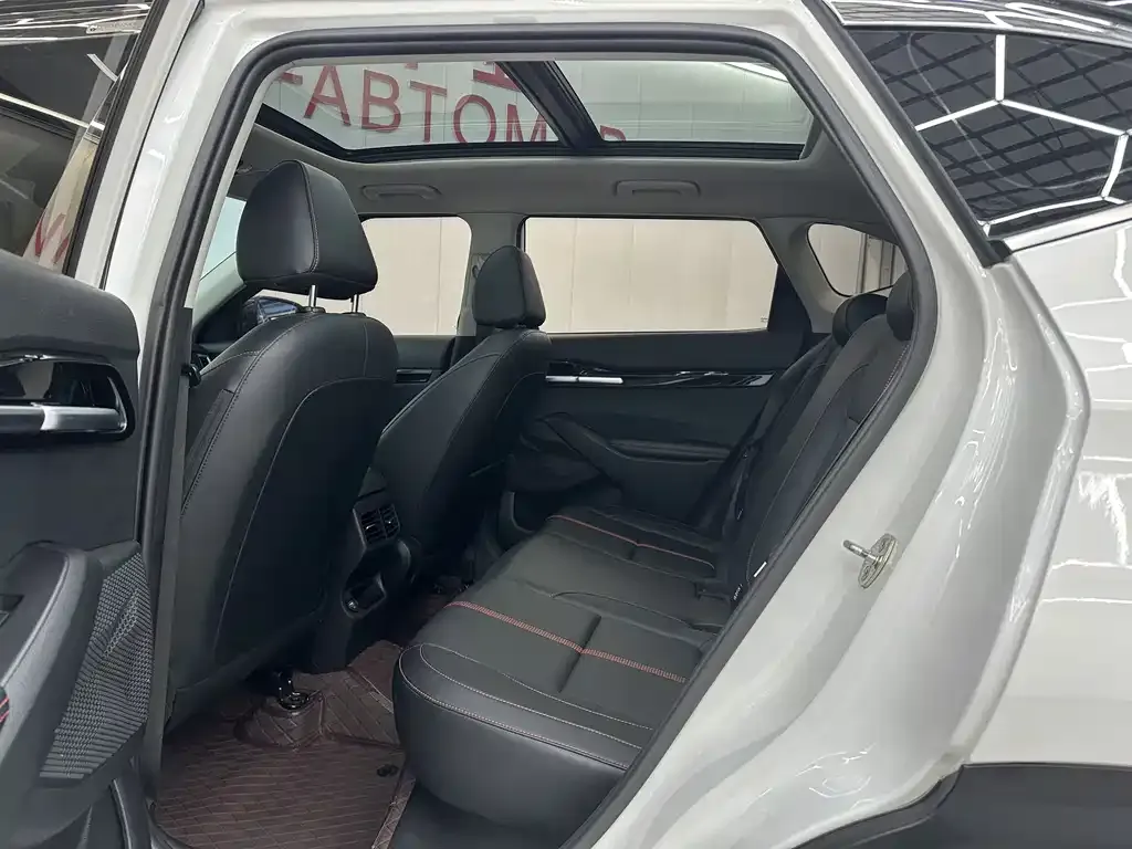 Kia KX3 2023 из CN, фото 8