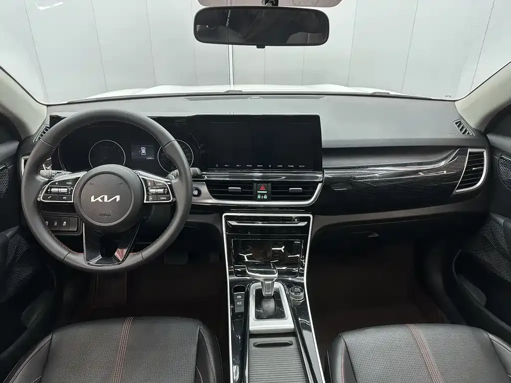 Kia KX3 2023 из CN, фото 7