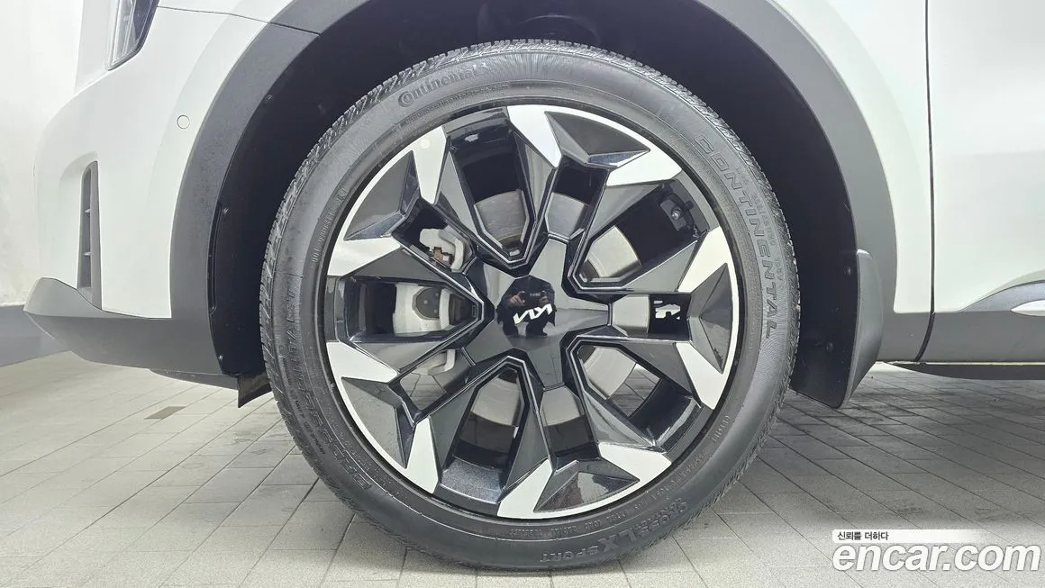Kia Sorento — фото 8