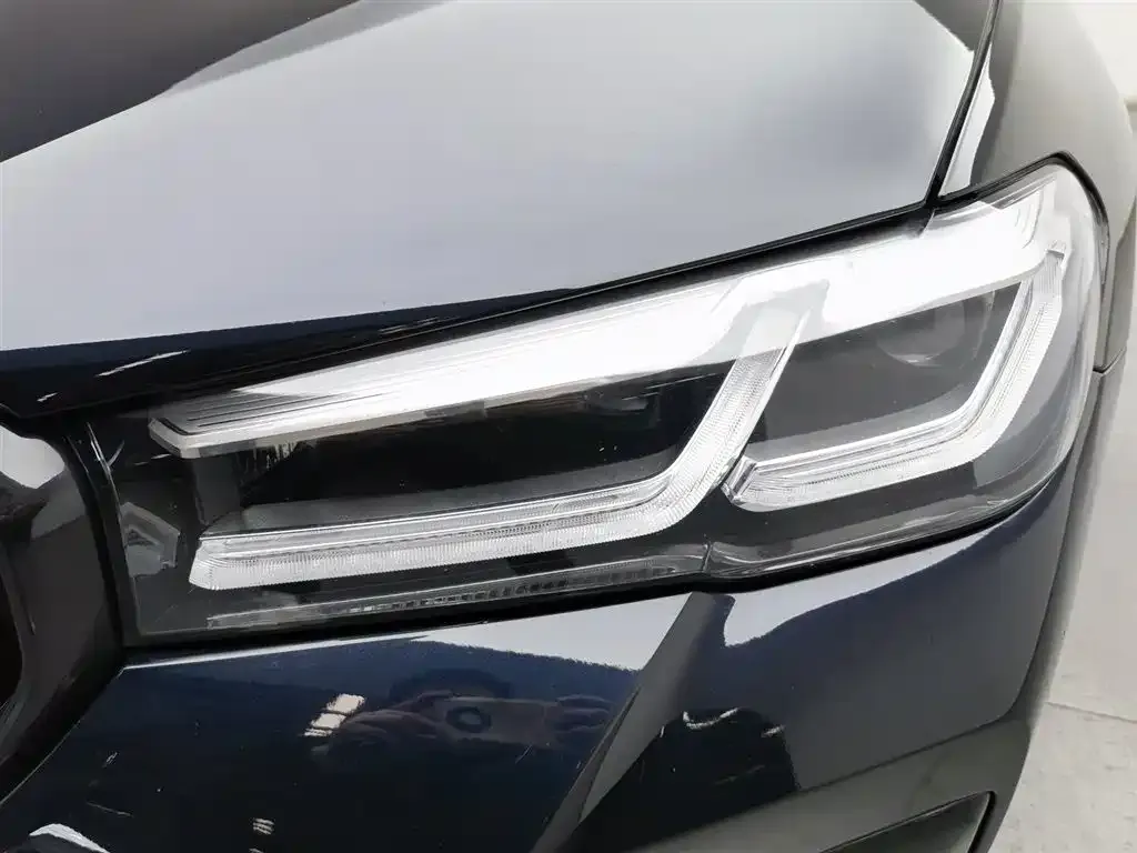 BMW 5 Series 2023 из CN, фото 3