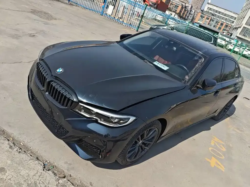 BMW 3 Series 2022 из CN, фото 1