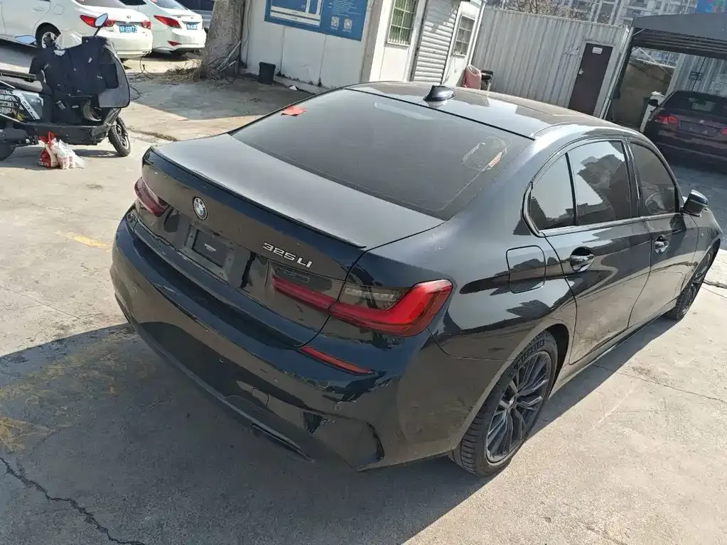 BMW 3 Series 2022 из CN, фото 5