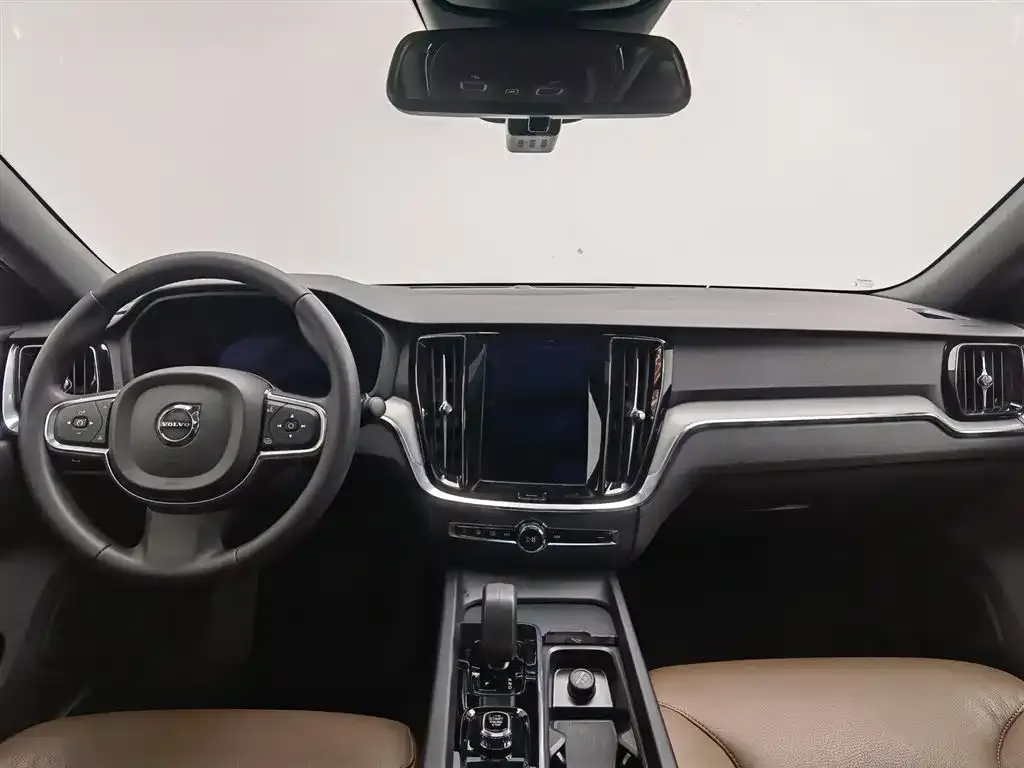 Volvo S60 — фото 10
