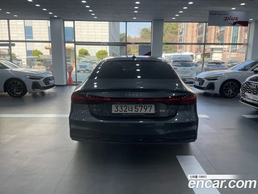 Audi A7 — фото 2