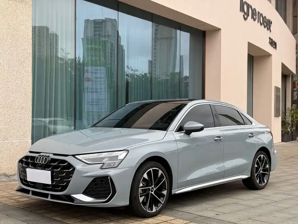 Audi A3 — фото 1