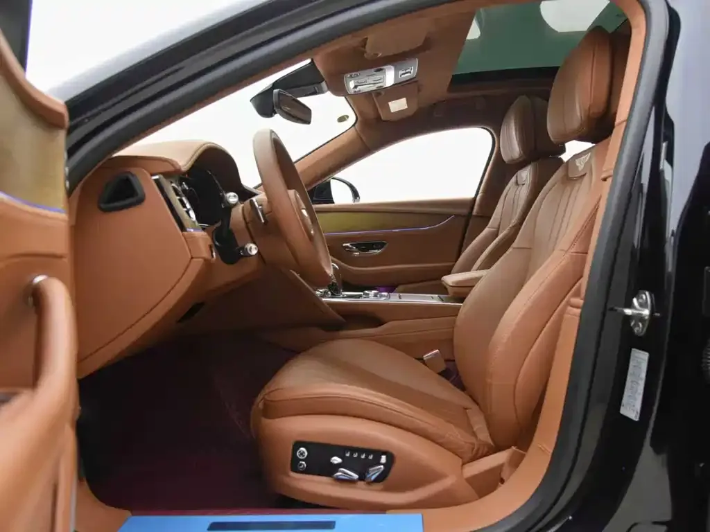 Bentley Flying Spur — фото 3
