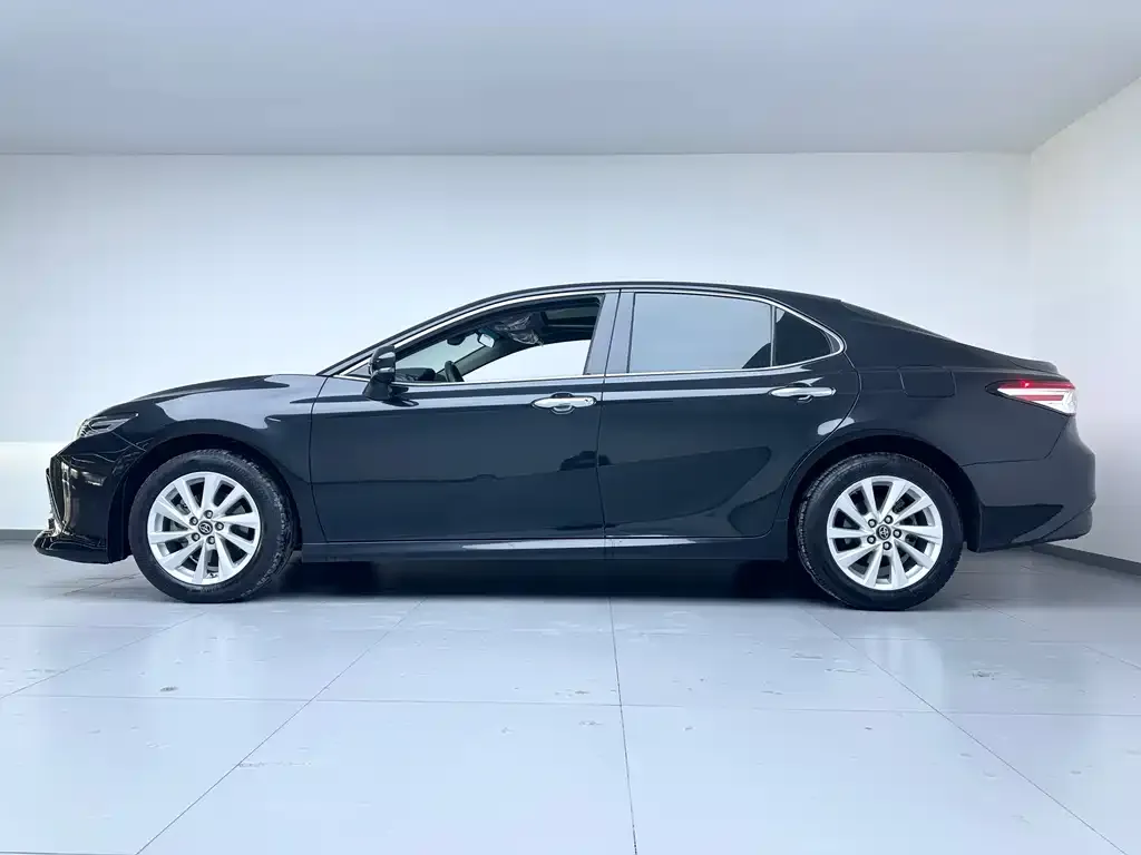 Toyota Camry 2022 из CN, фото 3