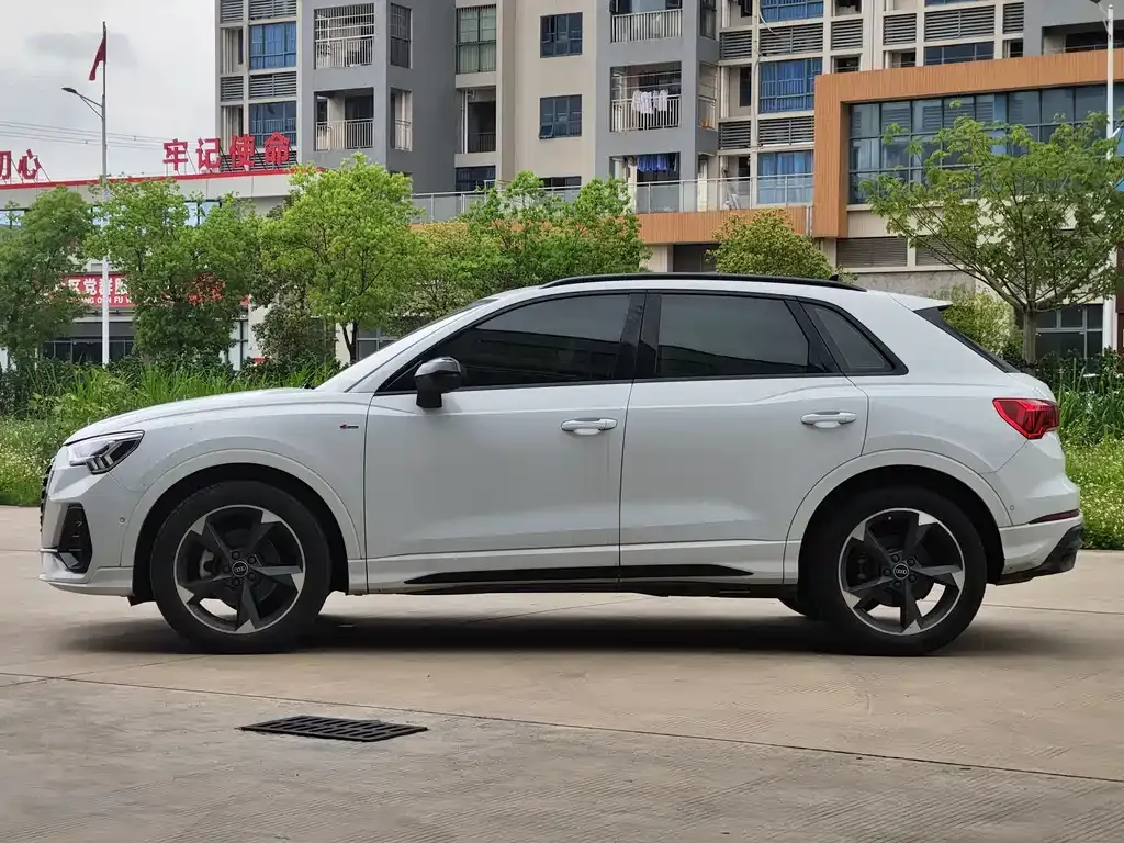 Audi Q3 — фото 8