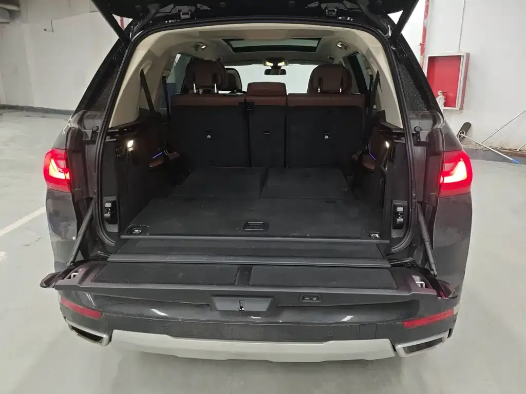 BMW X7 2022 из CN, фото 2