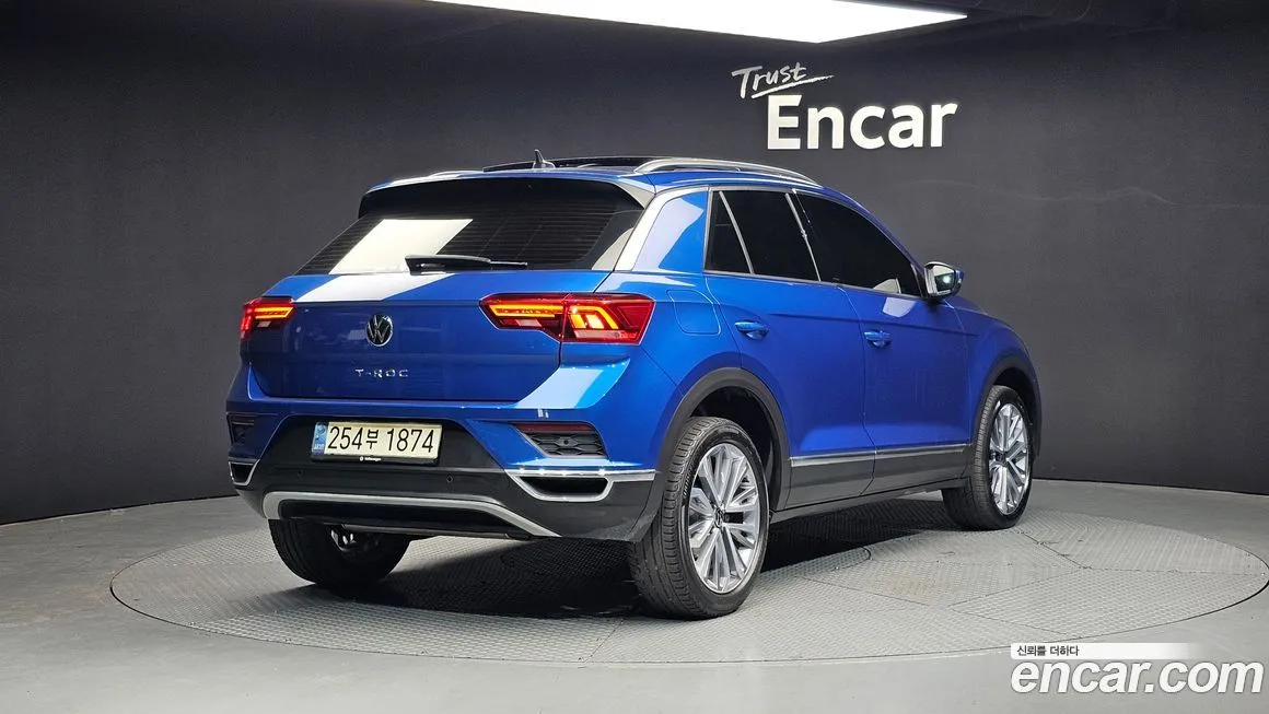 Volkswagen T-Roc — фото 4