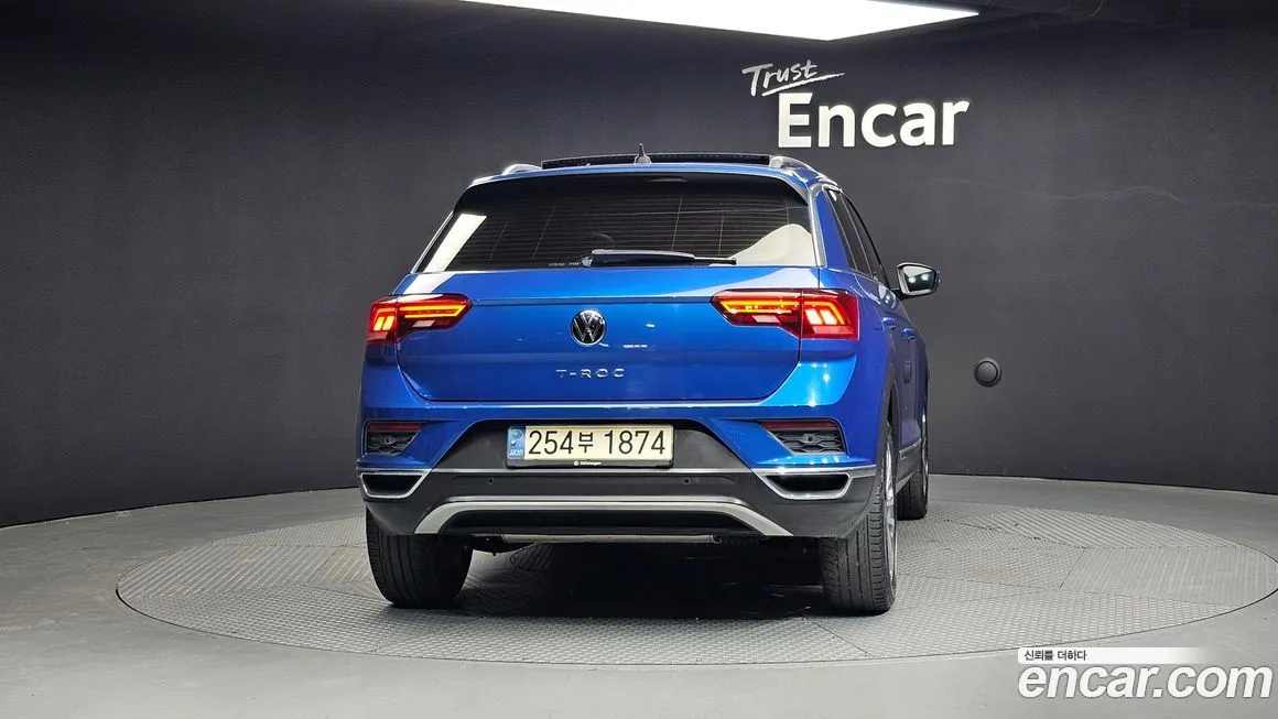 Volkswagen T-Roc — фото 3