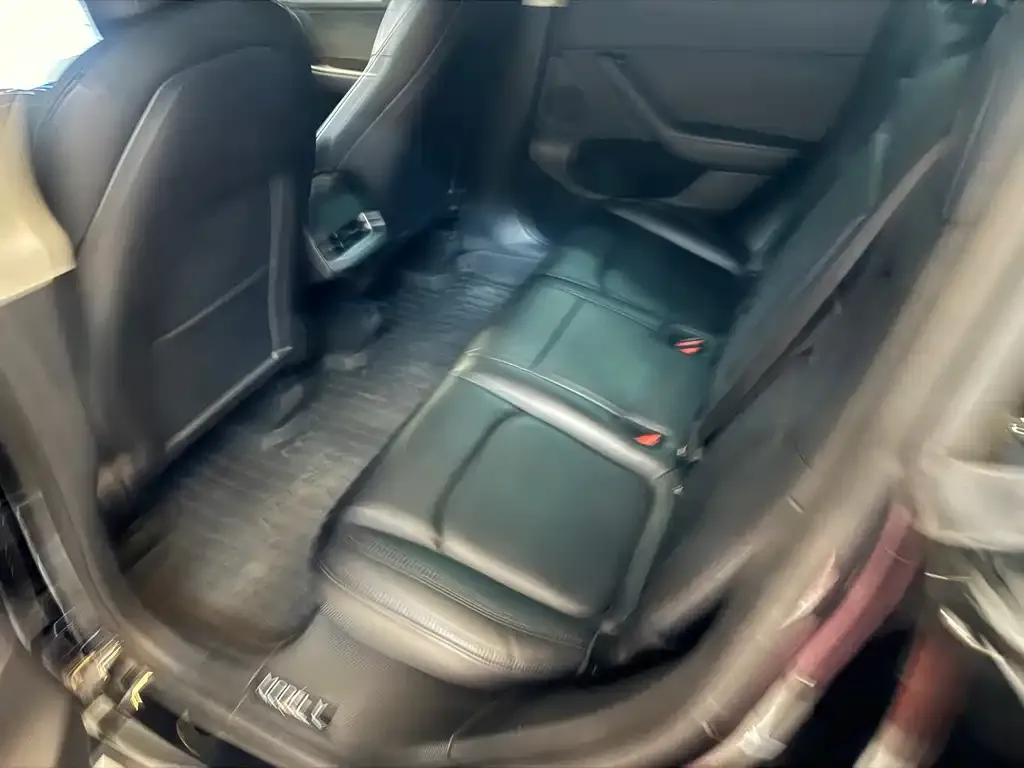 Tesla Model Y 2023 из CN, фото 4