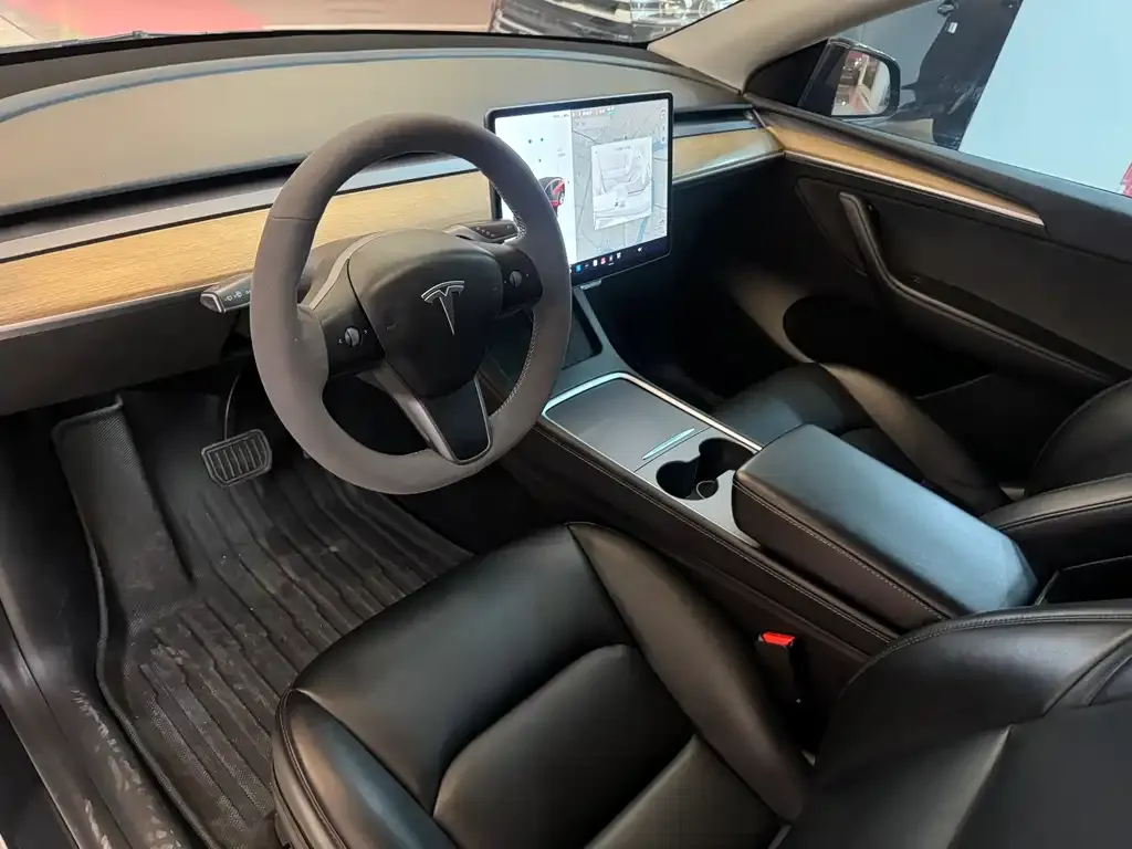 Tesla Model Y 2023 из CN, фото 10