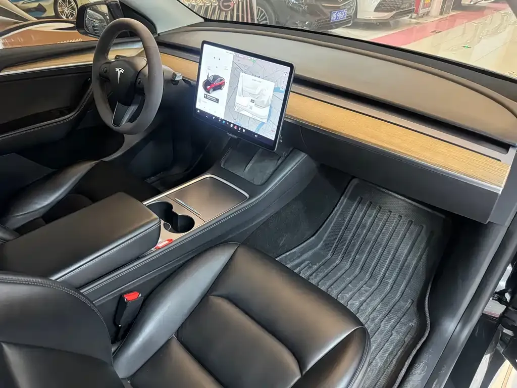 Tesla Model Y 2023 из CN, фото 9
