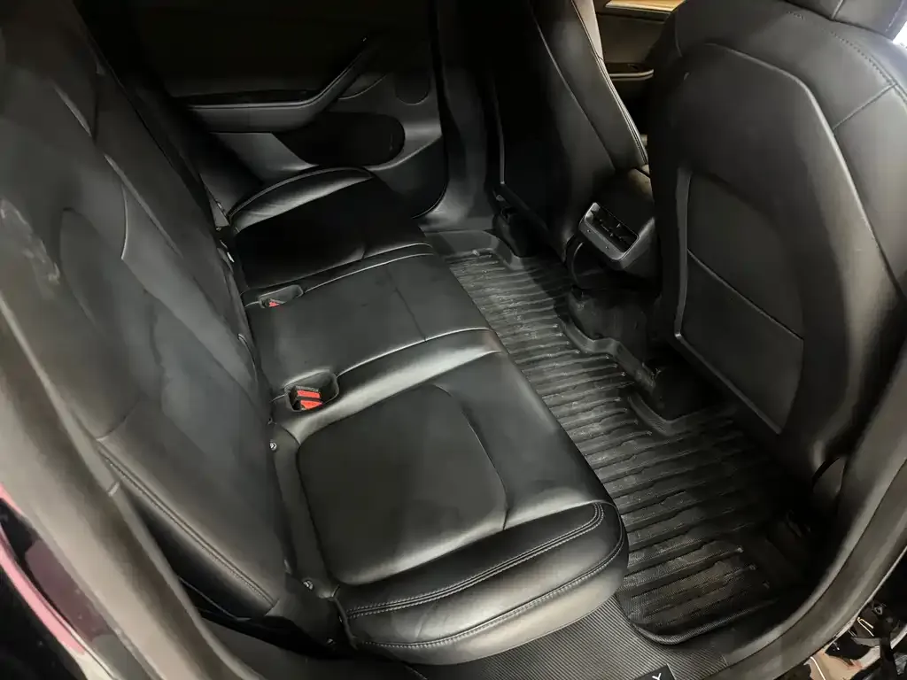 Tesla Model Y 2023 из CN, фото 5