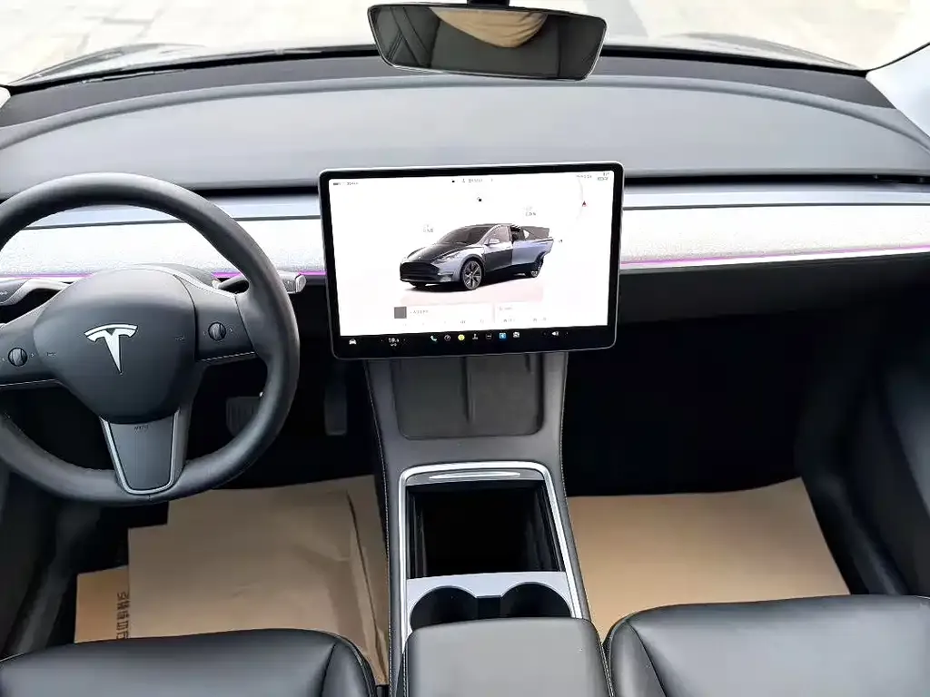 Tesla Model Y — фото 6
