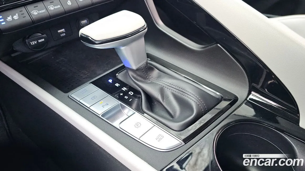 Hyundai AVANTE — фото 3