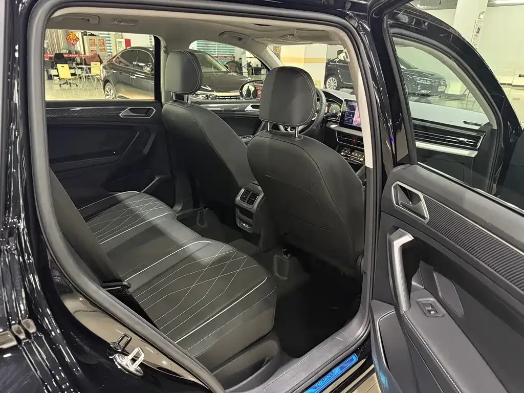 Volkswagen Tiguan L 2025 из CN, фото 10