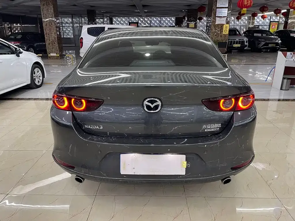 Mazda 3 Axela 2022 из CN, фото 2