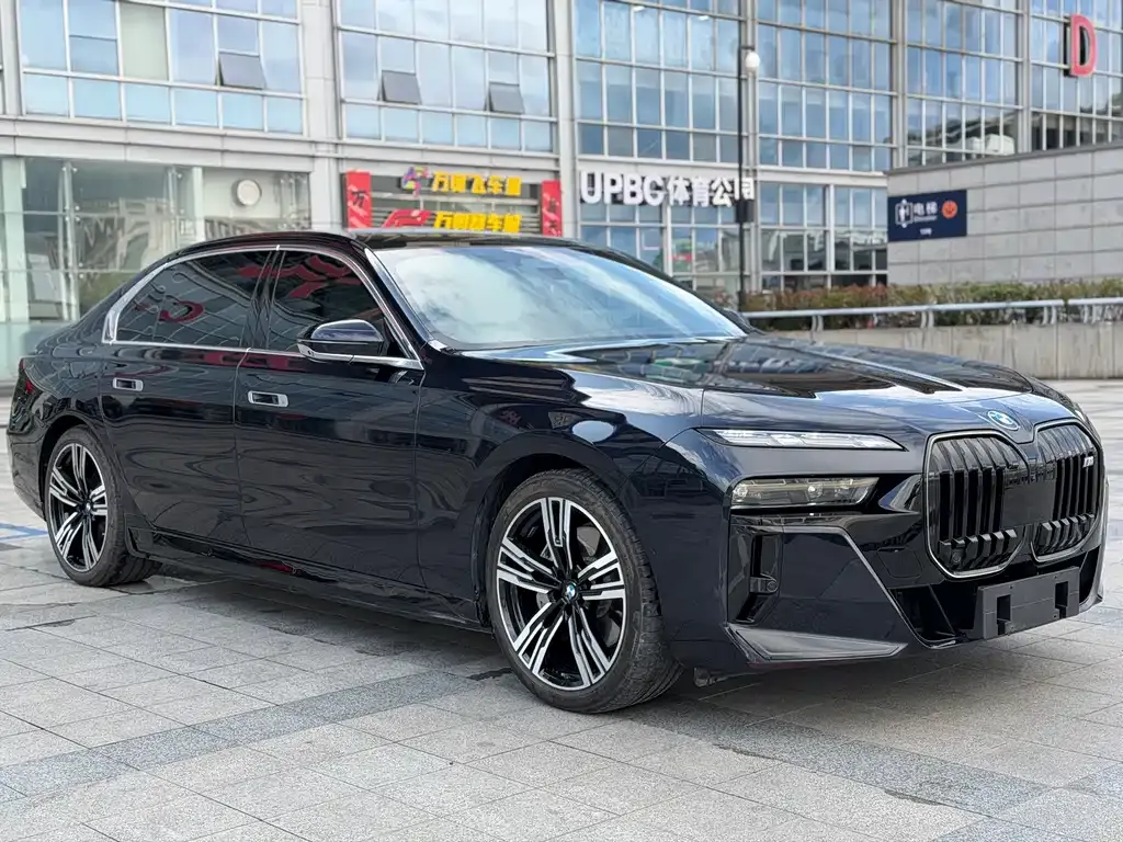 BMW i7 2024 из CN, фото 6