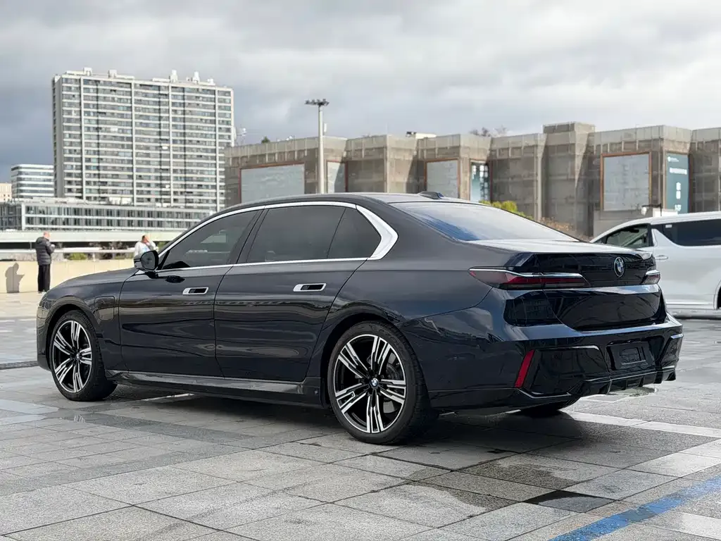 BMW i7 2024 из CN, фото 8
