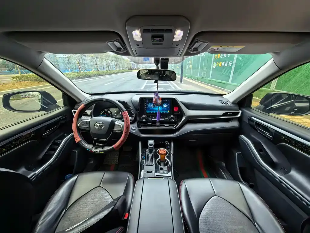 Toyota Highlander 2023 из CN, фото 8