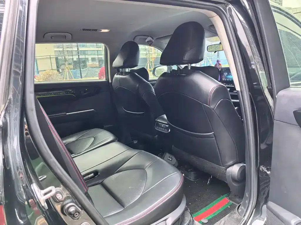 Toyota Highlander 2023 из CN, фото 9