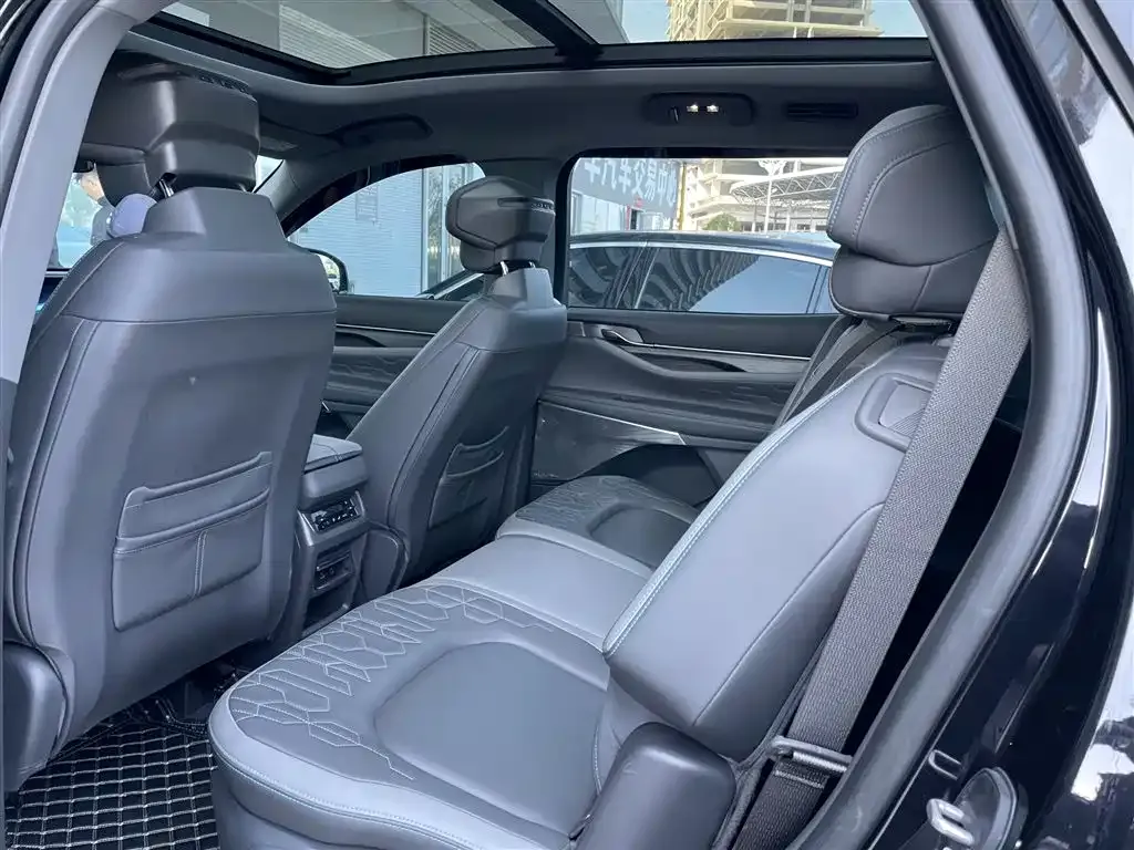 Ford Edge 2024 из CN, фото 2