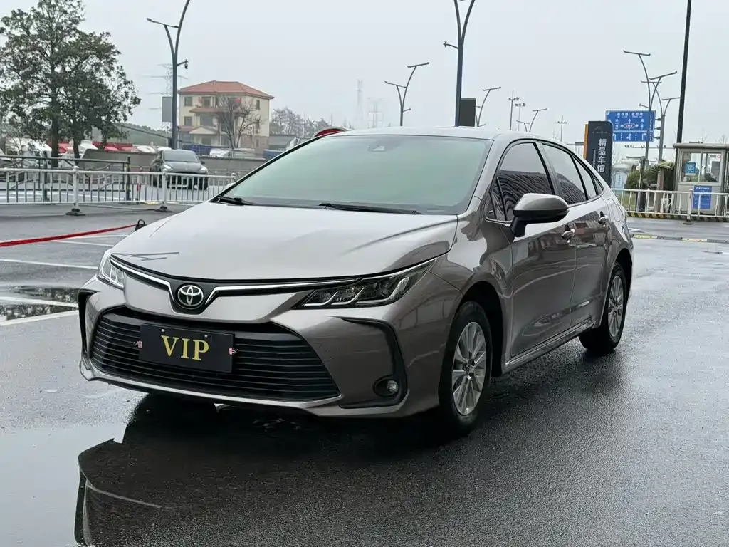 Toyota Corolla 2023 из CN, фото 1