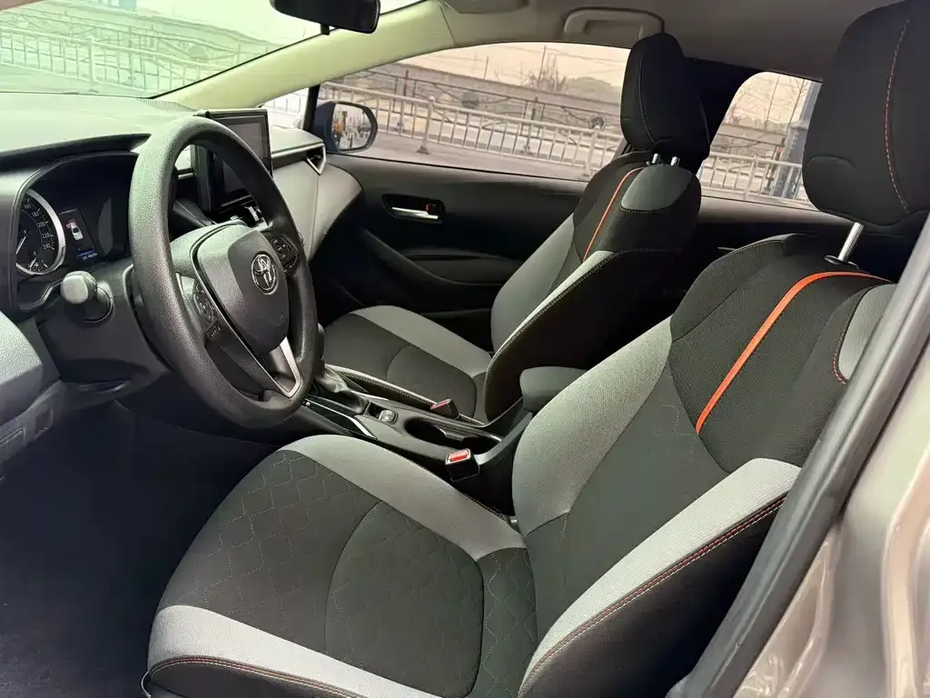 Toyota Corolla 2023 из CN, фото 2