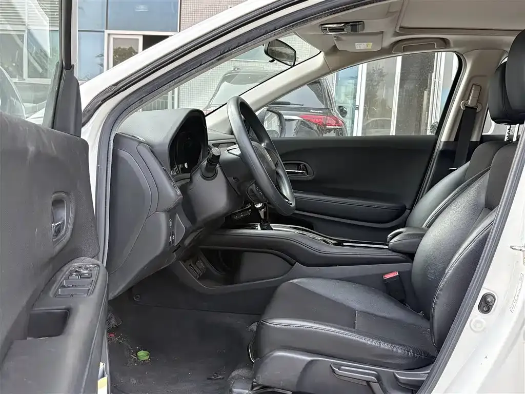 Honda Vezel 2021 из CN, фото 3