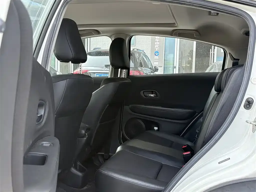 Honda Vezel 2021 из CN, фото 4