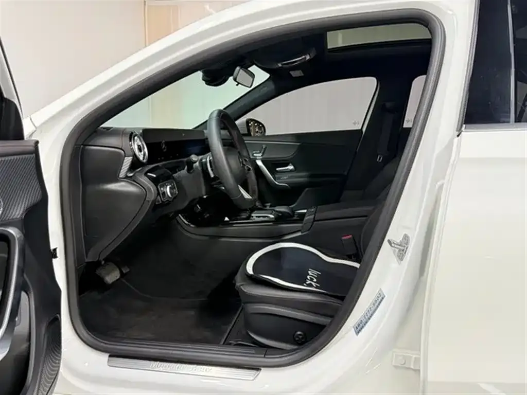 Mercedes-Benz A-Class 2024 из CN, фото 3