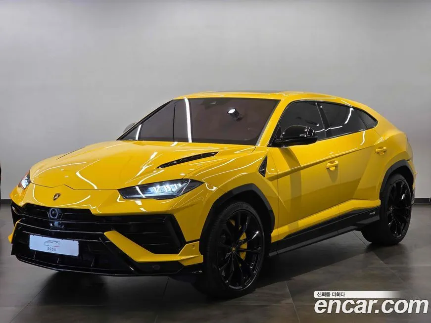 Lamborghini Urus — фото 1