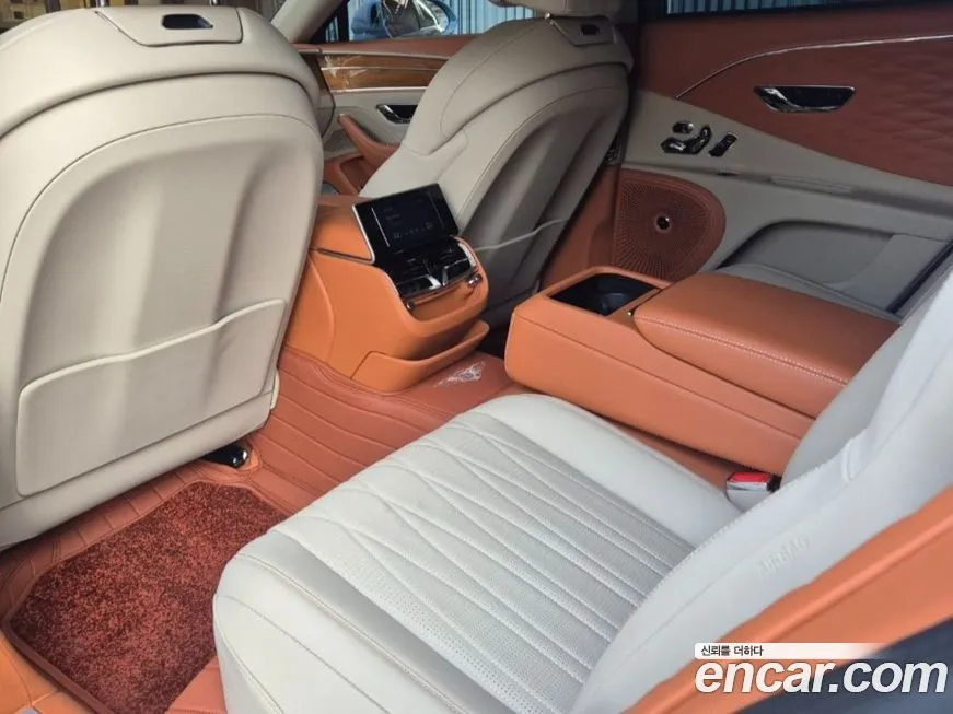 Bentley Flying Spur 2023 из KR, фото 2