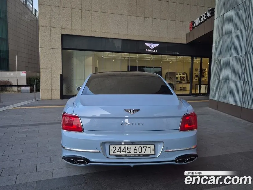 Bentley Flying Spur 2023 из KR, фото 10