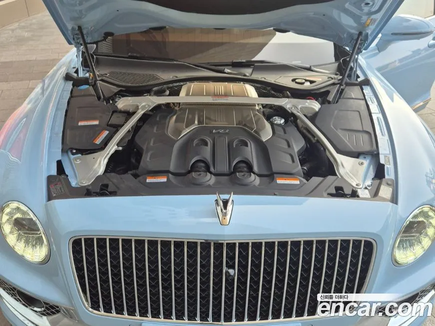 Bentley Flying Spur 2023 из KR, фото 8