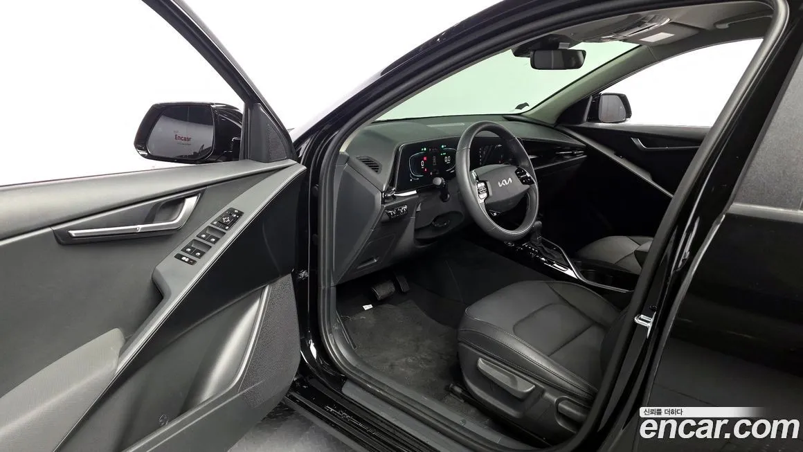 Kia Niro — фото 10