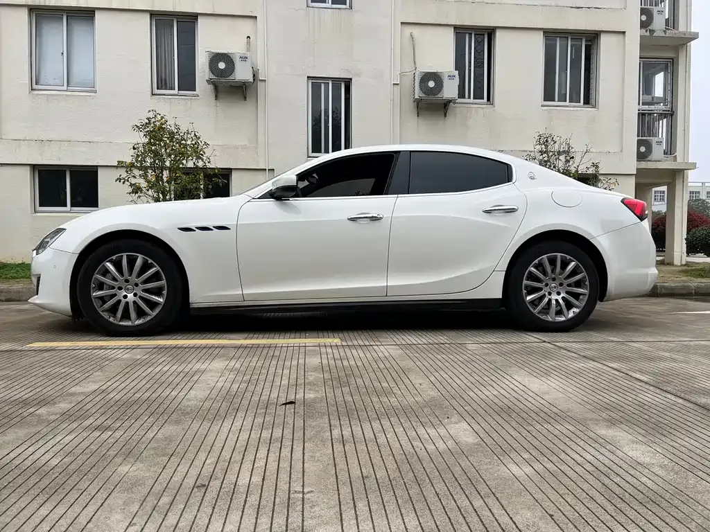 Maserati Ghibli — фото 7