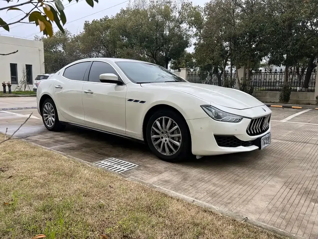 Maserati Ghibli — фото 10