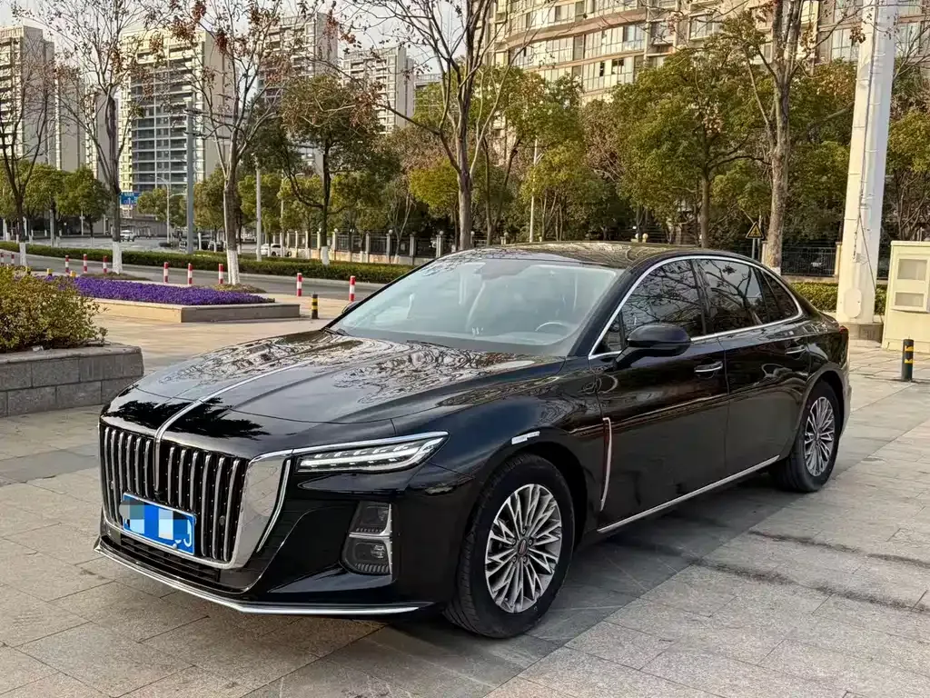 Hongqi H5 — фото 1