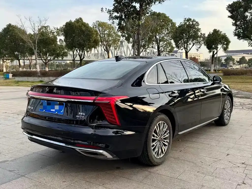 Hongqi H5 — фото 8