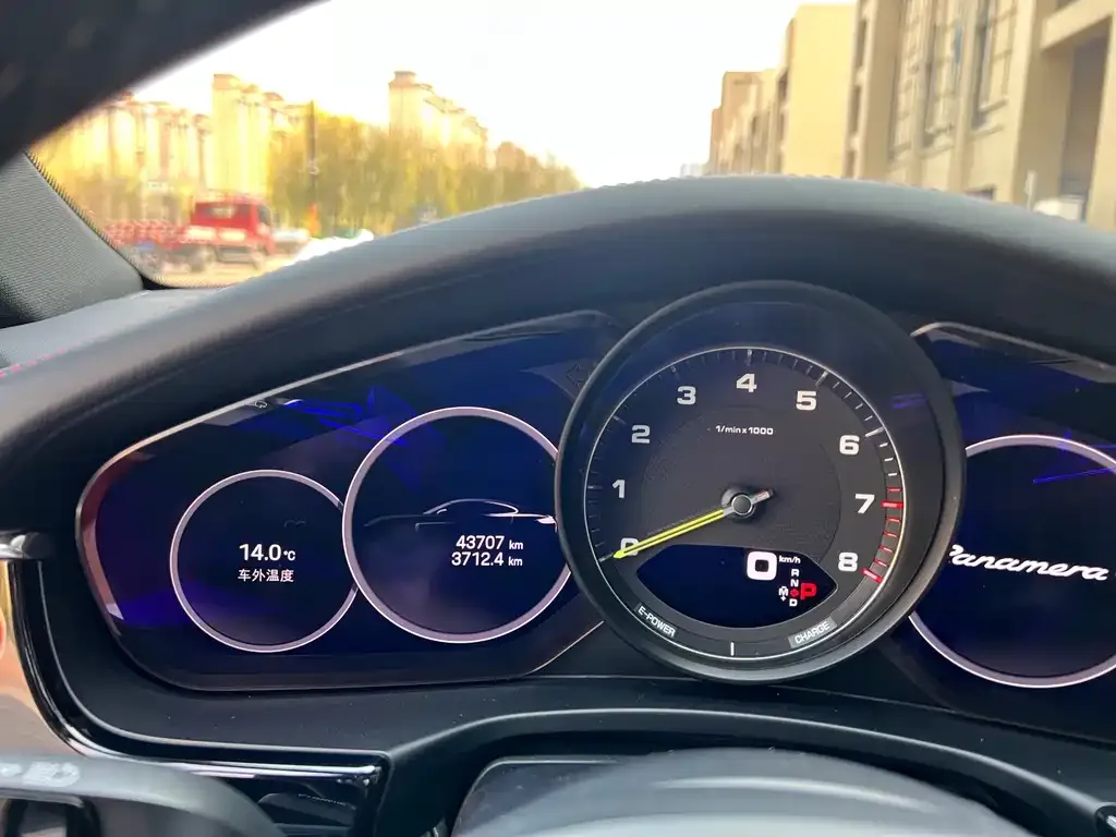 Porsche Panamera Hybrid 2022 из CN, фото 6