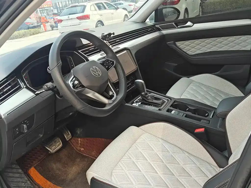 Volkswagen Magotan 2023 из CN, фото 8