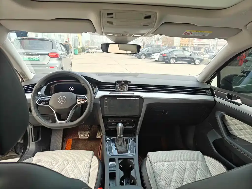Volkswagen Magotan 2023 из CN, фото 3