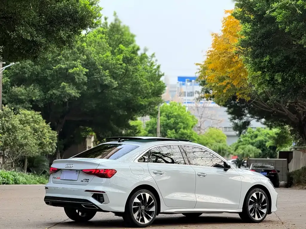 Audi A3 — фото 2
