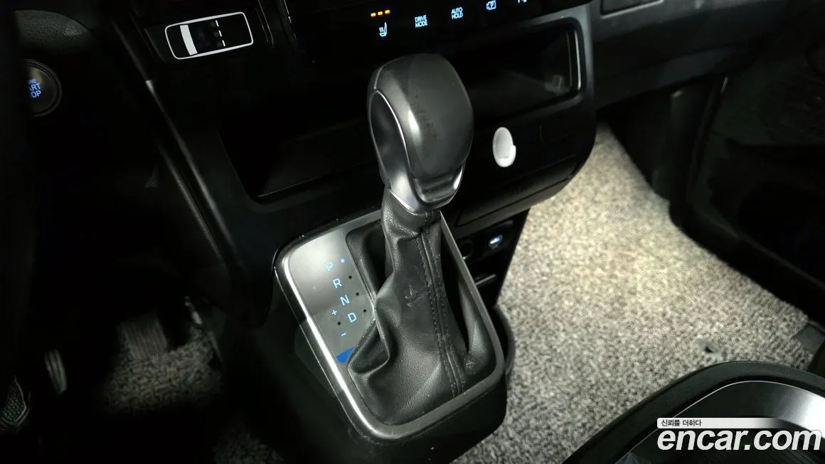 Hyundai Staria 2025 из KR, фото 5